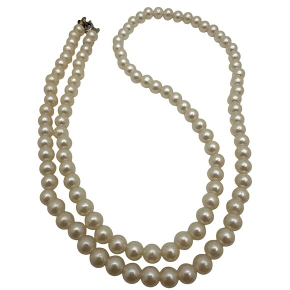 Vintage Faux Pearl Necklace White Simple Lightweight 23" - Picture 1 of 6